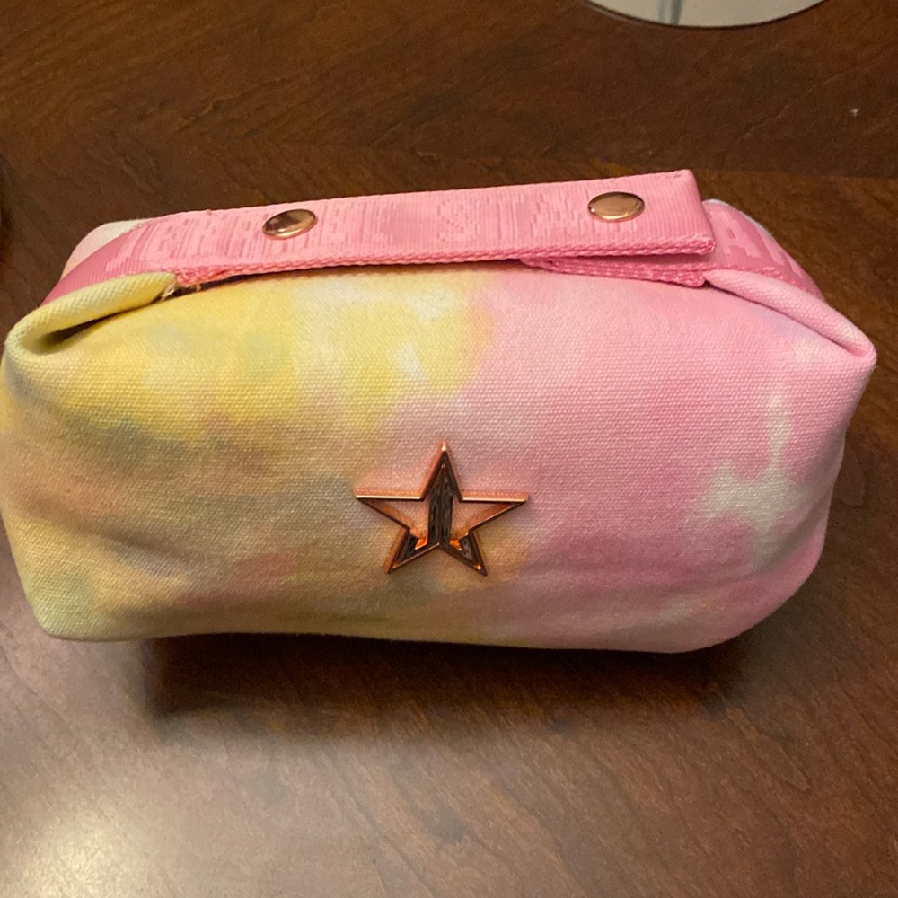 NWOT Jeffree Star Cosmetic Pouch